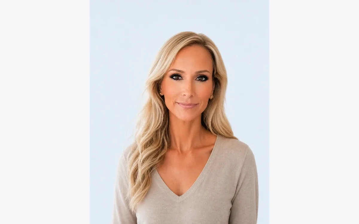 Existing team portrait of Lara Dawson, director of sales and marketing at Clutter Cleaner South Carolina